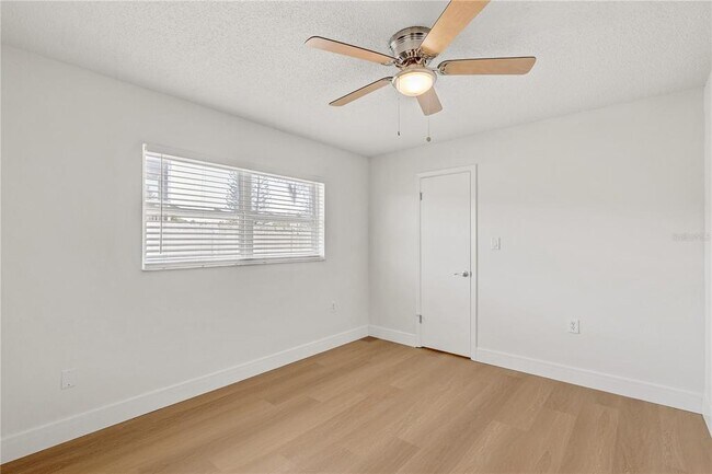 Building Photo - 7012 Pin Cherry Ln