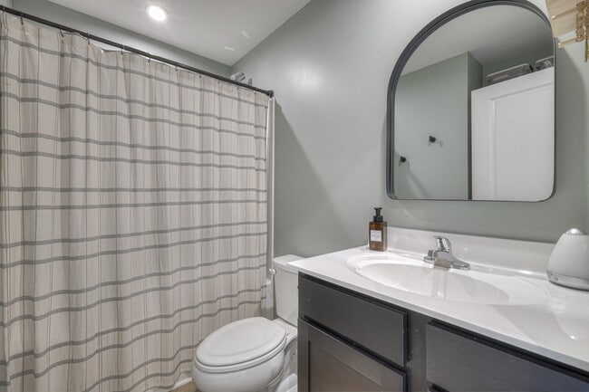 Building Photo - 2935 Winterberry Dr