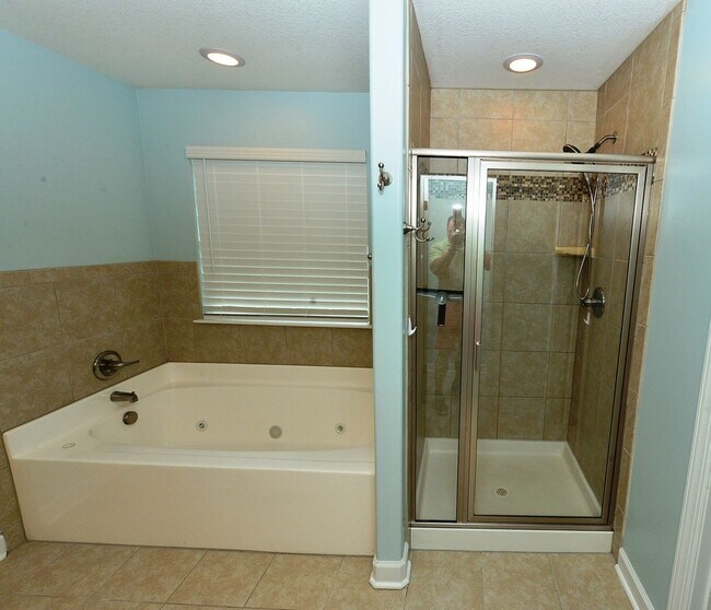 Building Photo - Just a few miles from NOB Navy Base and Ba...