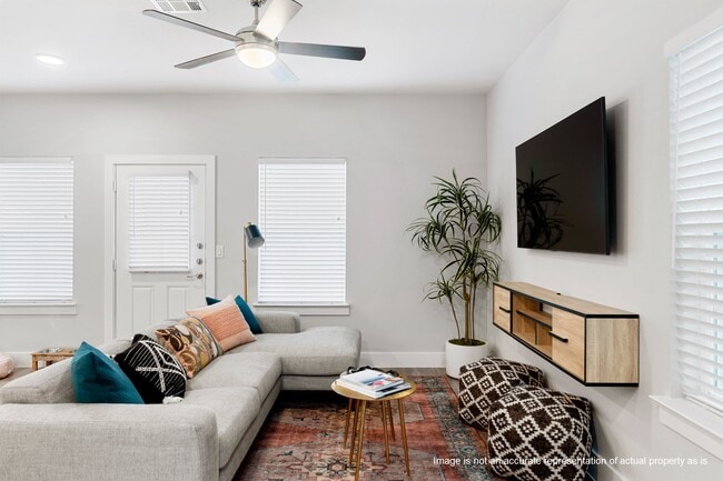 Building Photo - 28328 Birnham Woods Dr