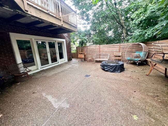 Building Photo - Pittsburgh - 3 Bedroom 1.5 Bathroom - Upda...