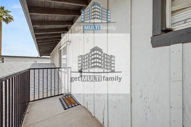 Building Photo - 4325 N 26th St