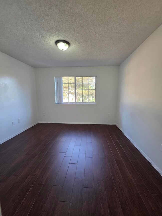 Building Photo - 4175 N Haverhill Rd