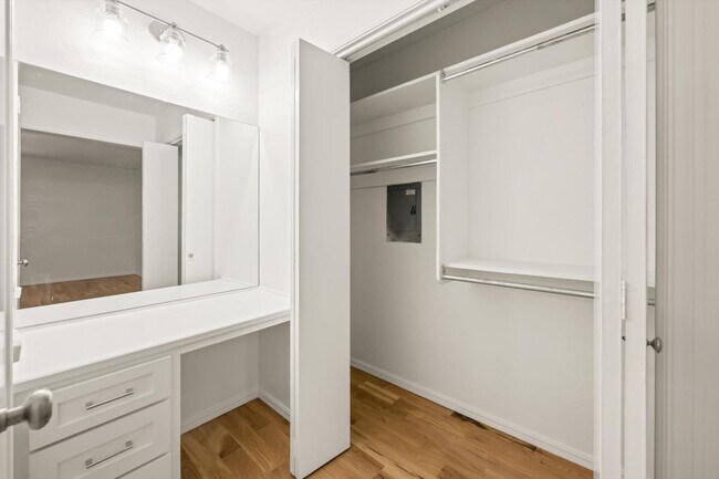 Building Photo - Modern Details and Interiors to a sought-a...