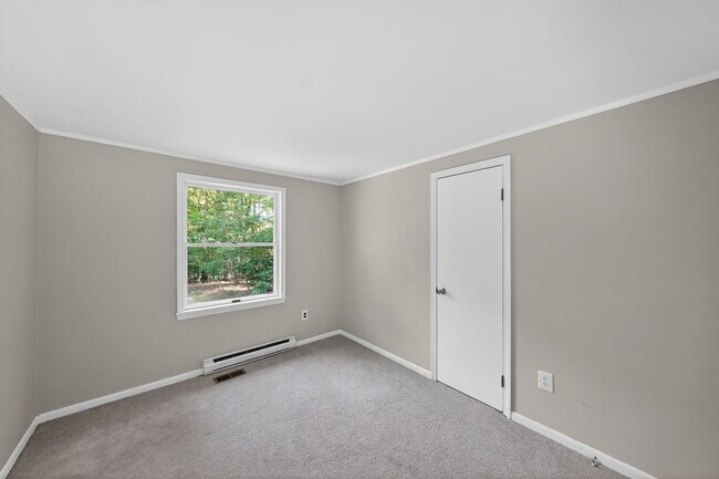 Building Photo - 4225 Robinson Rd