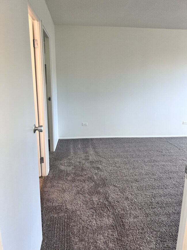 Building Photo - 9655 Center Ave