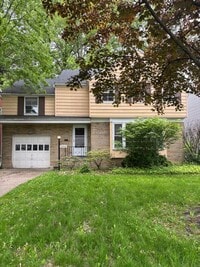Building Photo - Charming 3 beds 1.5 baths in South Euclid!