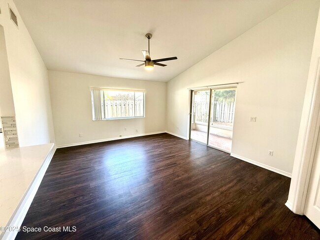 Building Photo - 4756 Silver Heron Dr