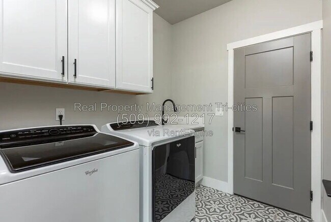 Building Photo - 74822 N 120 Pr NE