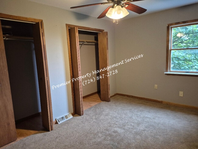 Building Photo - 3811 Sunflower Rd