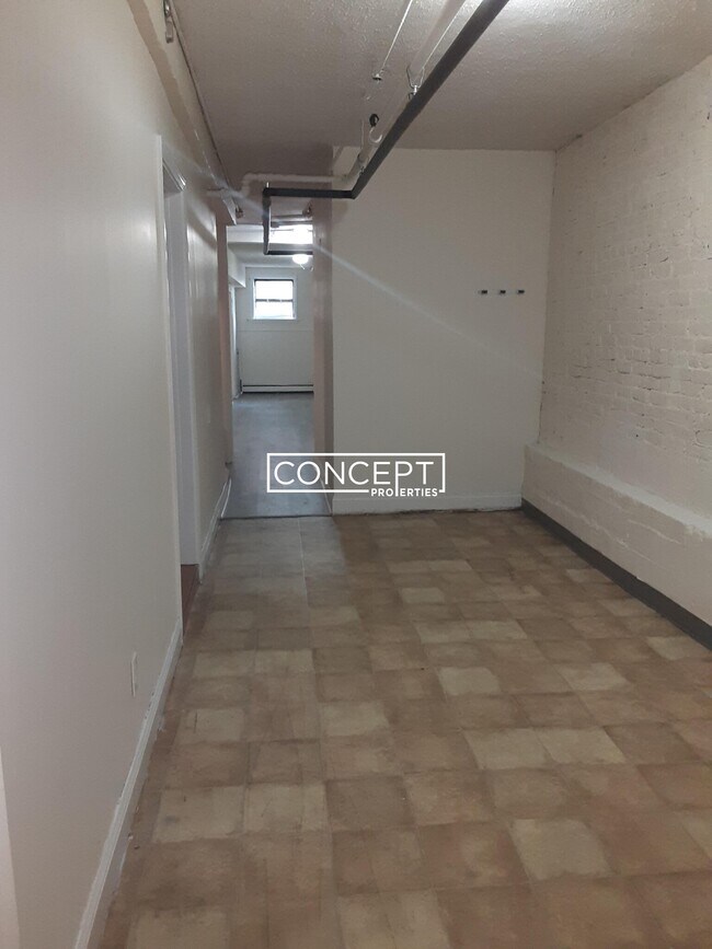 Building Photo - 1131 Commonwealth Ave