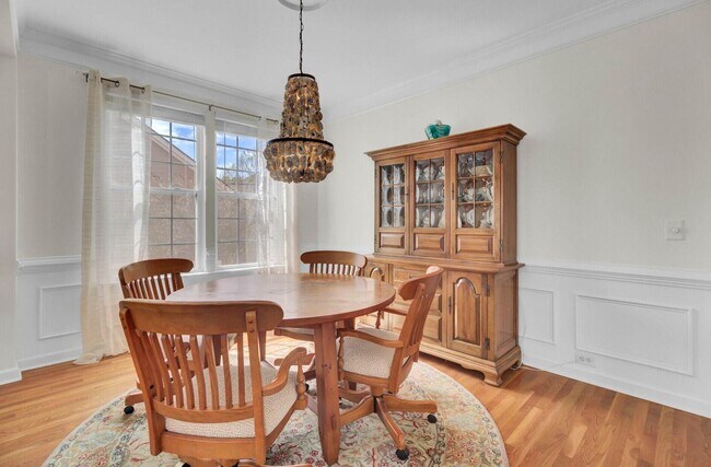 Building Photo - 1428 Bloomingdale Ln