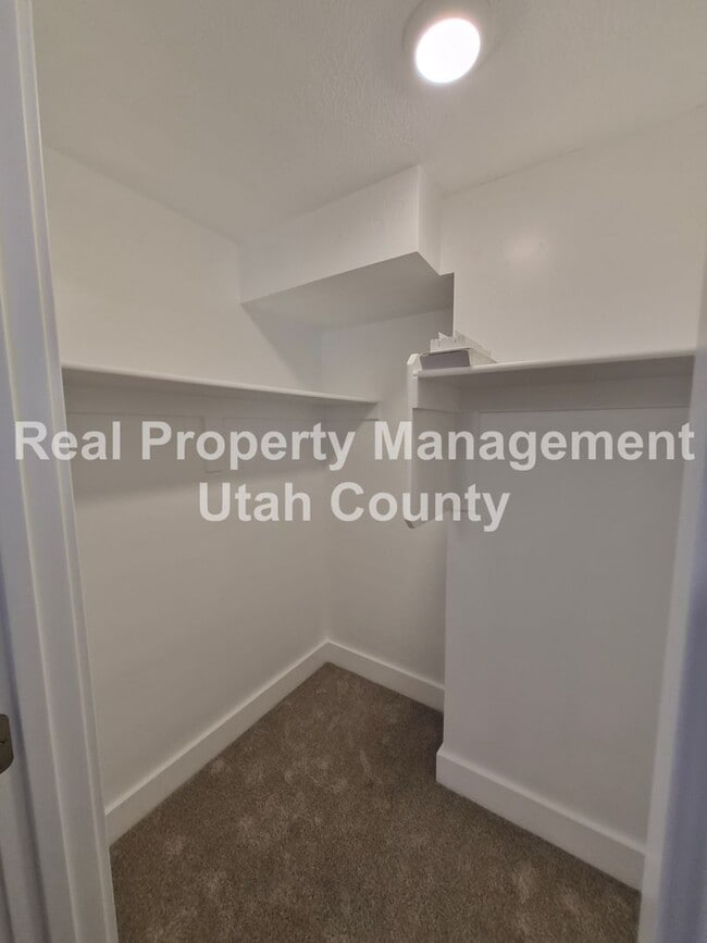 Building Photo - 1624 S 210 W