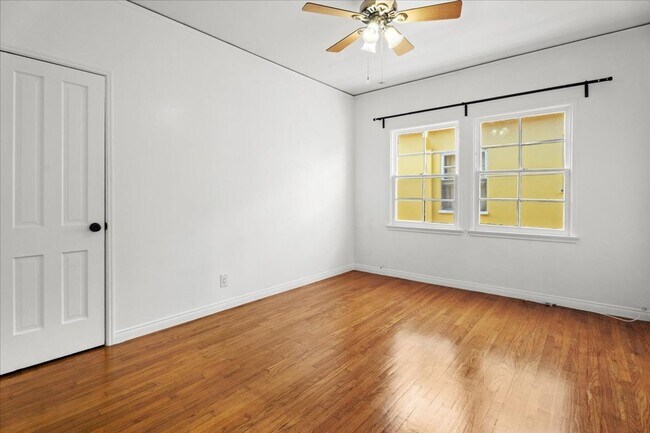 Building Photo - BEAUTIFUL FRENCH NORMANDY STYLE 2BR UNIT