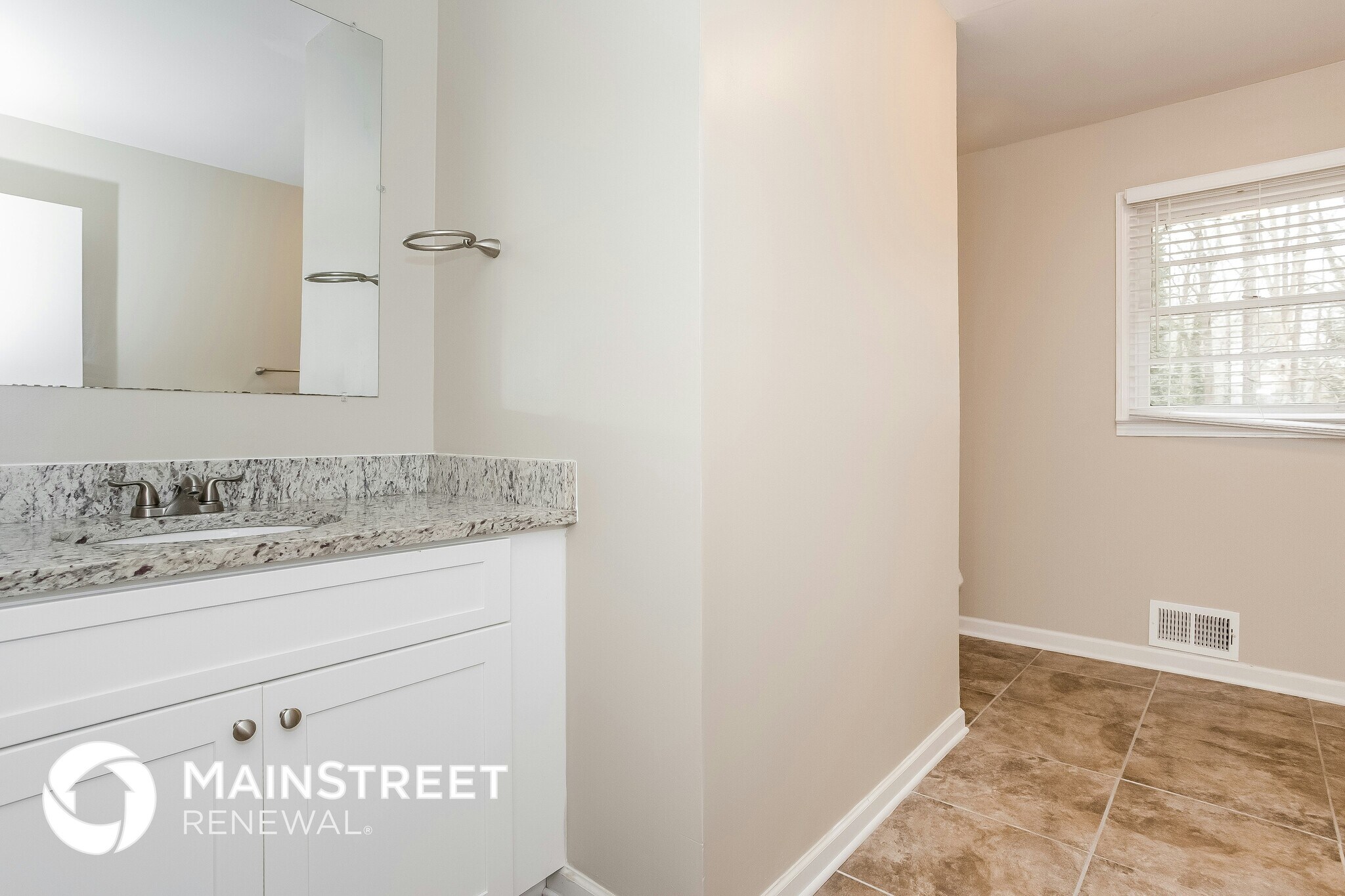 Building Photo - 1354 Pendley Dr