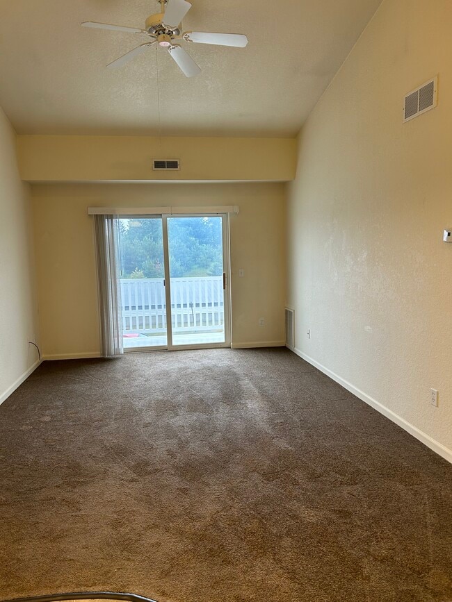 Living Room - Pinecrest