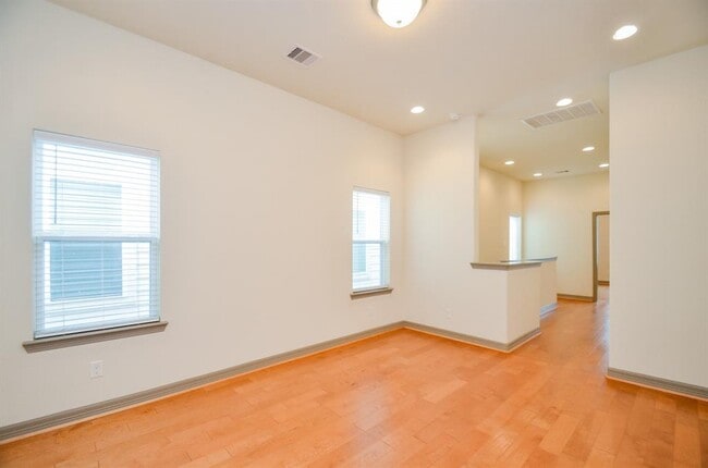 Building Photo - 5943 Kansas St