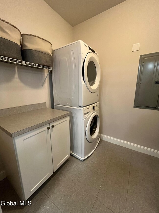 Building Photo - 130 Excelsior Ave