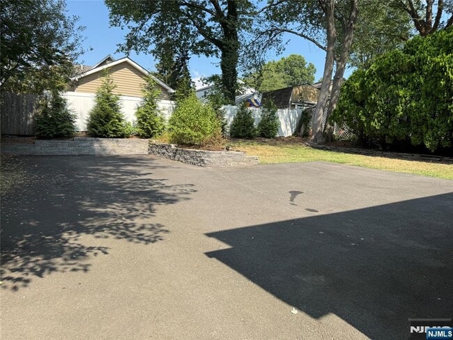 Building Photo - 80 3rd