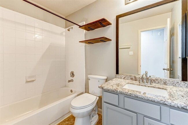 Building Photo - 25331 Clover Ranch Dr