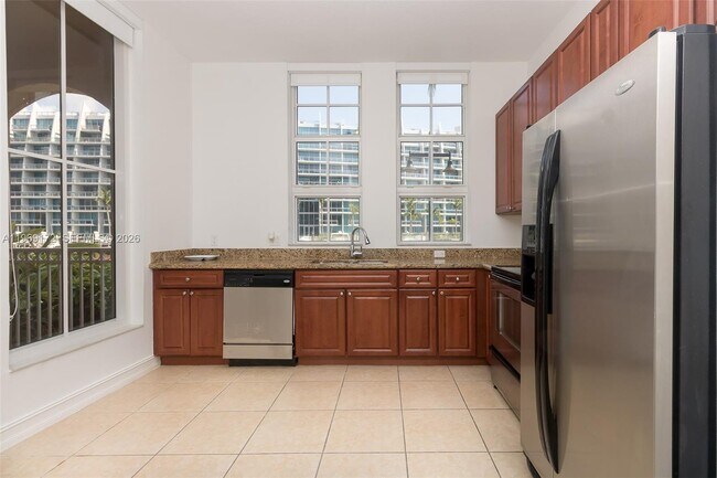 Building Photo - 3001 NE 185th St