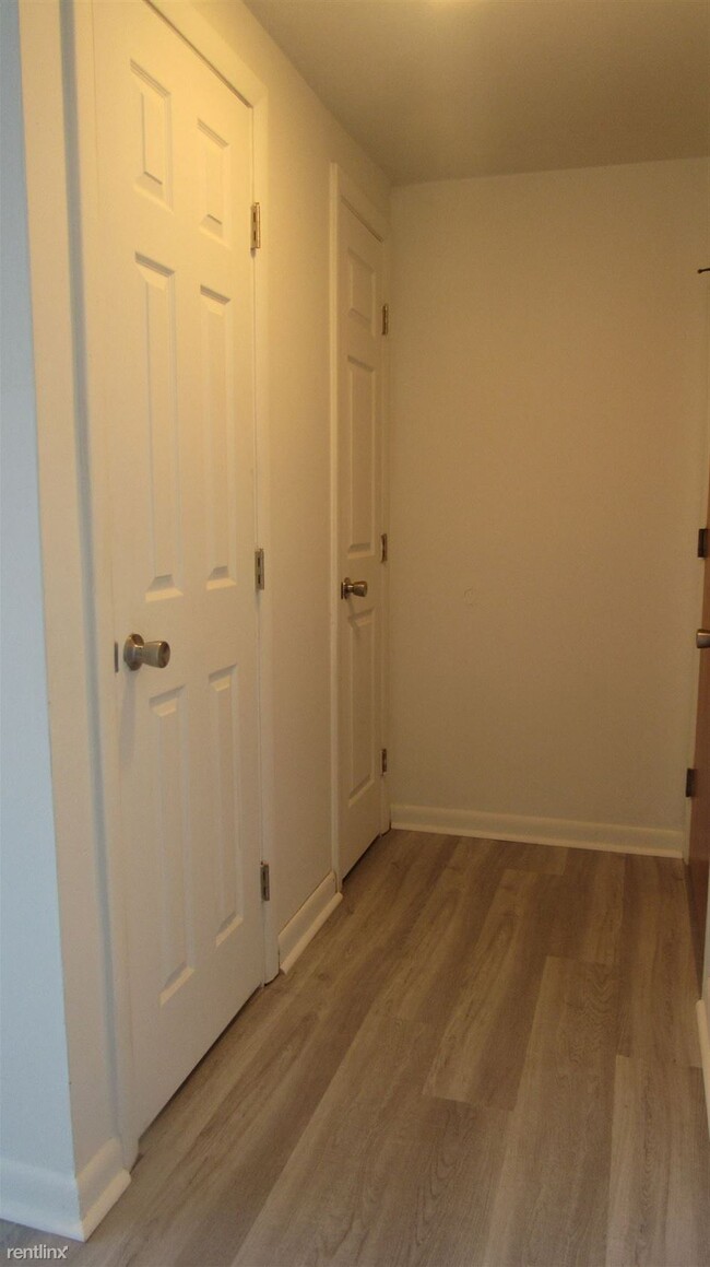 Building Photo - 1 br, 1 bath  - 353 Main St