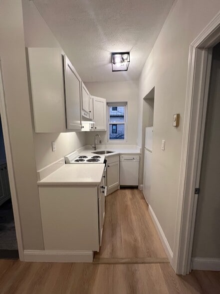 Building Photo - 111 Norway St