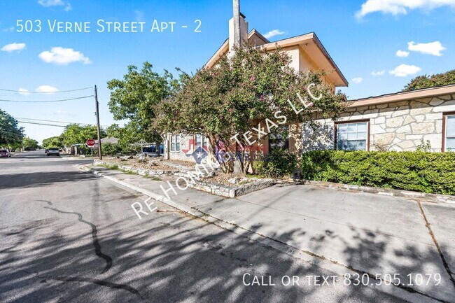 Building Photo - 503 Verne St