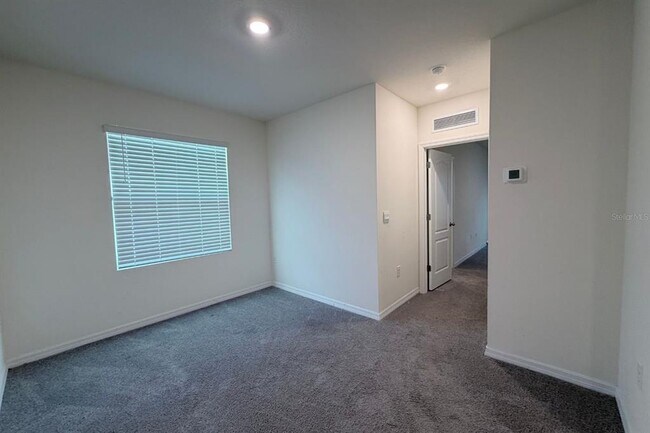 Building Photo - 1470 Isleta Lp