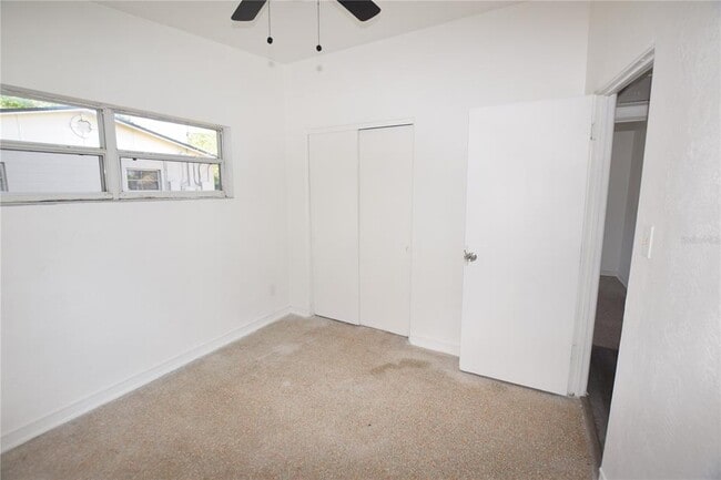 Building Photo - 104 W Lancaster Rd