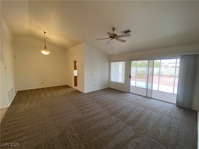 Building Photo - 9612 Buckhorn Dr