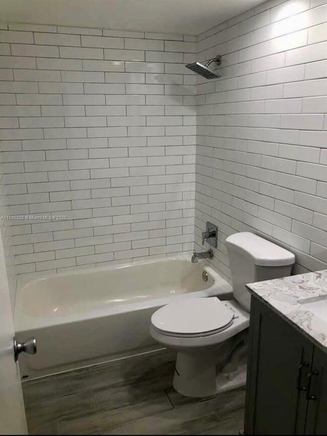 Building Photo - 250 Layne Blvd