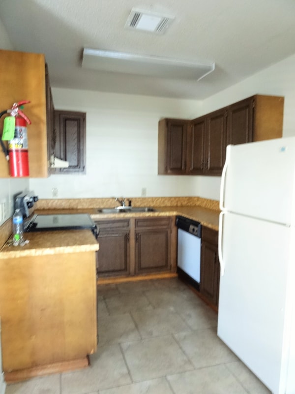 Building Photo - 1035 Giovanni St