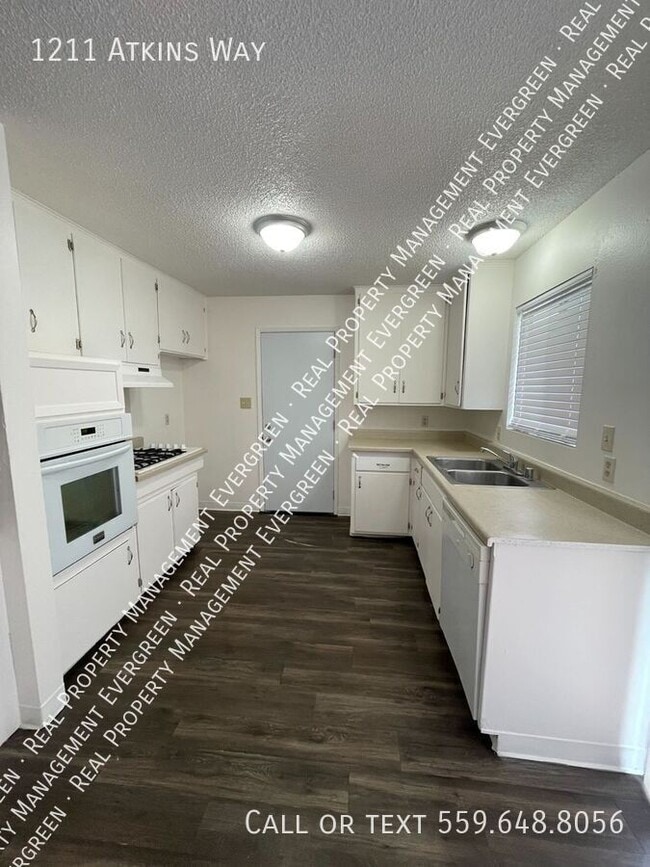 Building Photo - 1211 Atkins Way