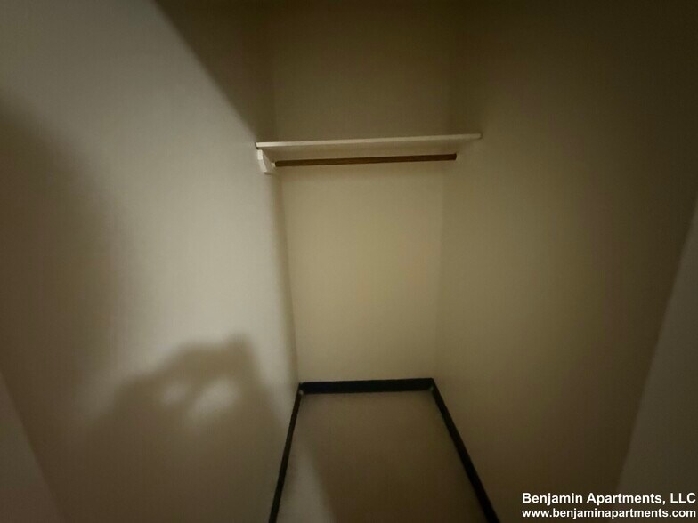 Building Photo - 1860 Commonwealth Ave