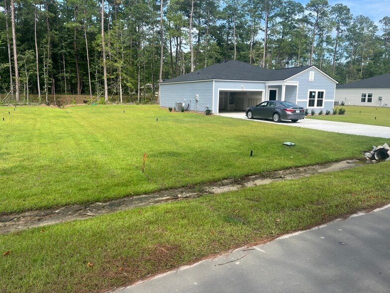 Building Photo - 1030 Harbor Dr