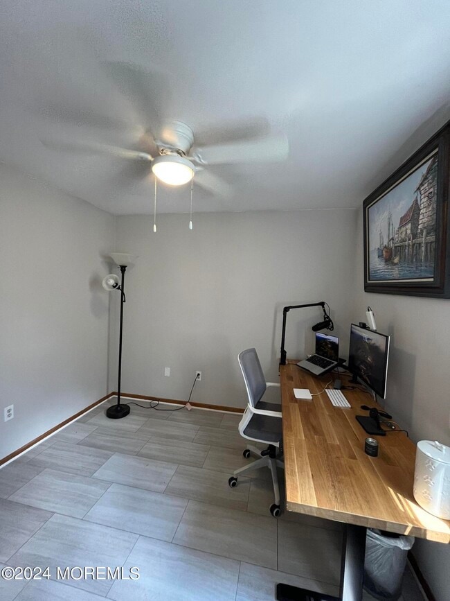Building Photo - 3915 Smith Dr