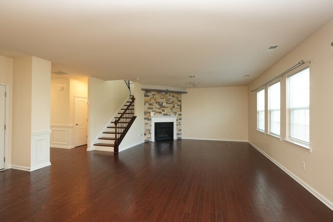Building Photo - Modern 4BR 3.5BA w/ Updated Kitchen + Screened Porch + Wraparound Island in Bryton
