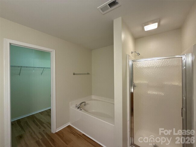 Building Photo - 9402 Darwick St