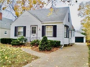 Building Photo - 3713 Roanoke Rd