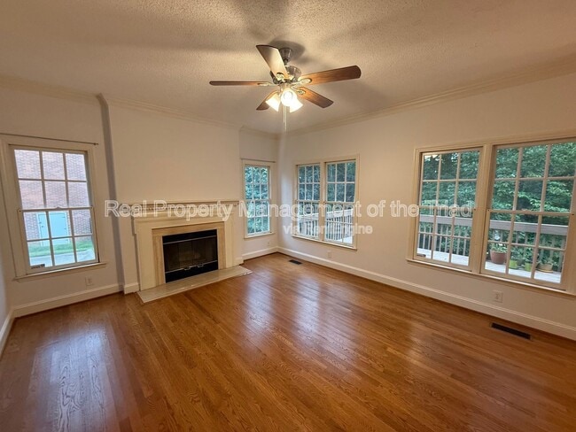 Building Photo - 4210 Shoal Creek Dr