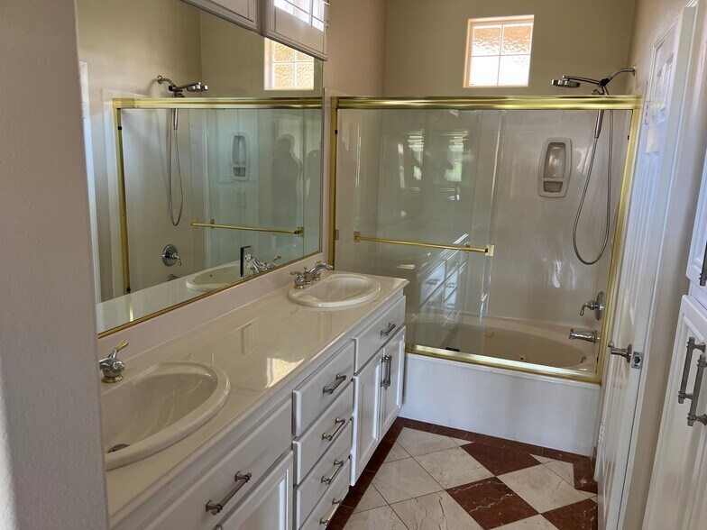 Building Photo - 80399 Pebble Beach Dr