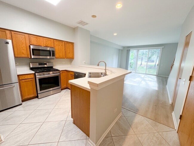 Building Photo - 2943 Stonewater Dr
