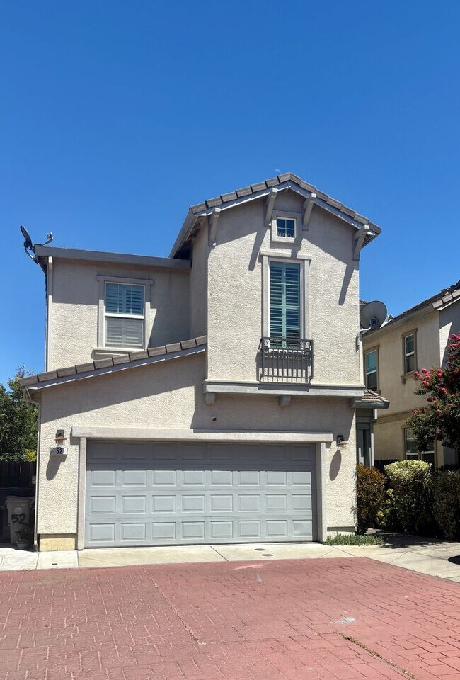 Building Photo - Cute As A Bug 3/2 Natomas Home!  (Please see attached info for viewings!