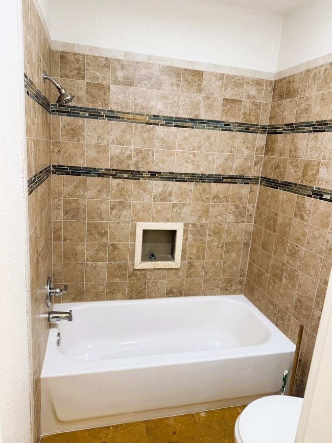 Building Photo - Awesome Freshly Renovated Arlington Home