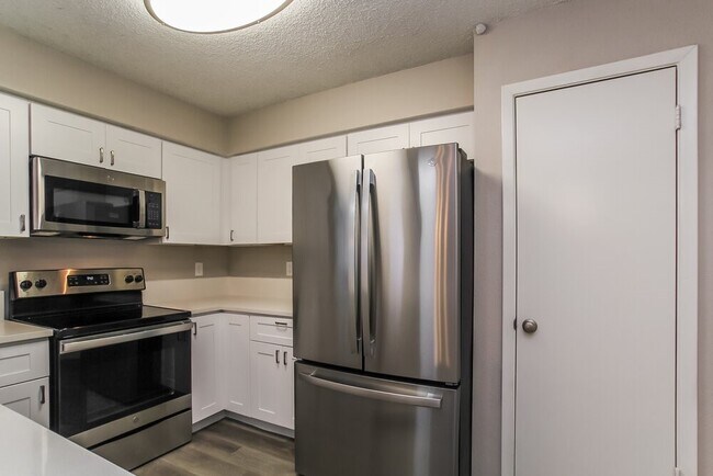 Building Photo - 4310 Shalom Creek Ln