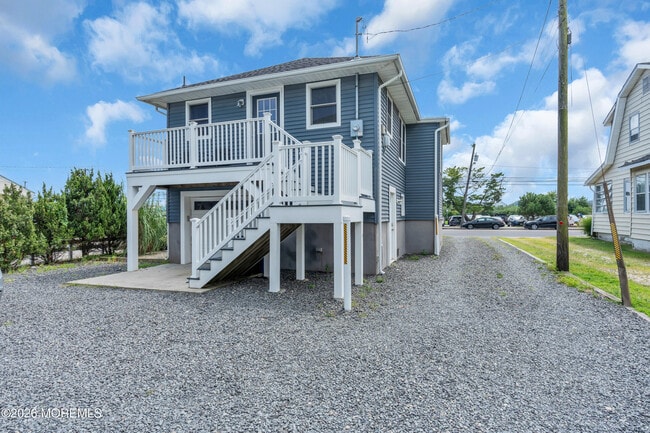 Building Photo - 27 Arnold Ave