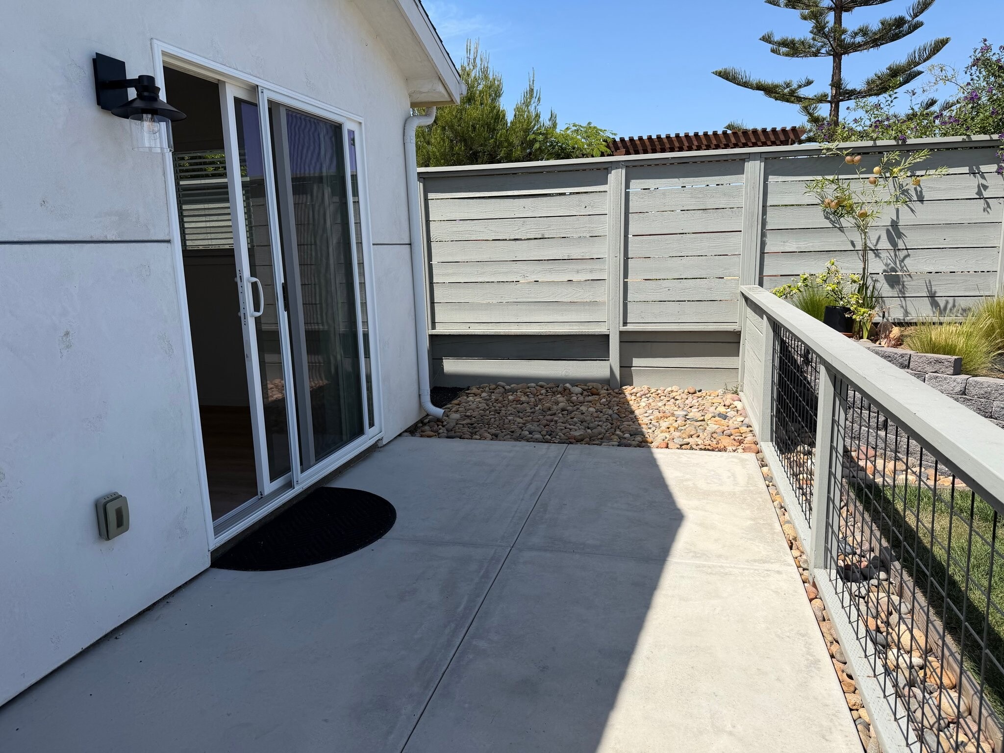 Building Photo - 3273 Chicago St