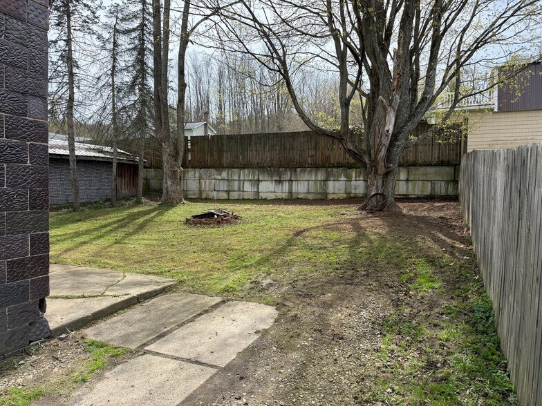 Building Photo - 100 Brook St