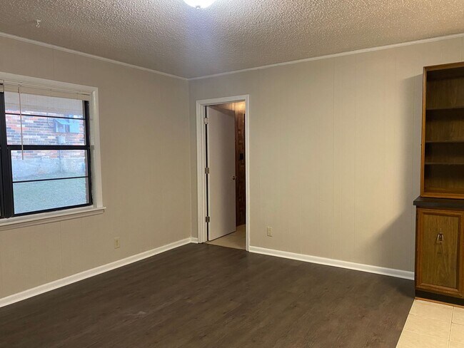 Building Photo - Dreamy 3 bedroom !